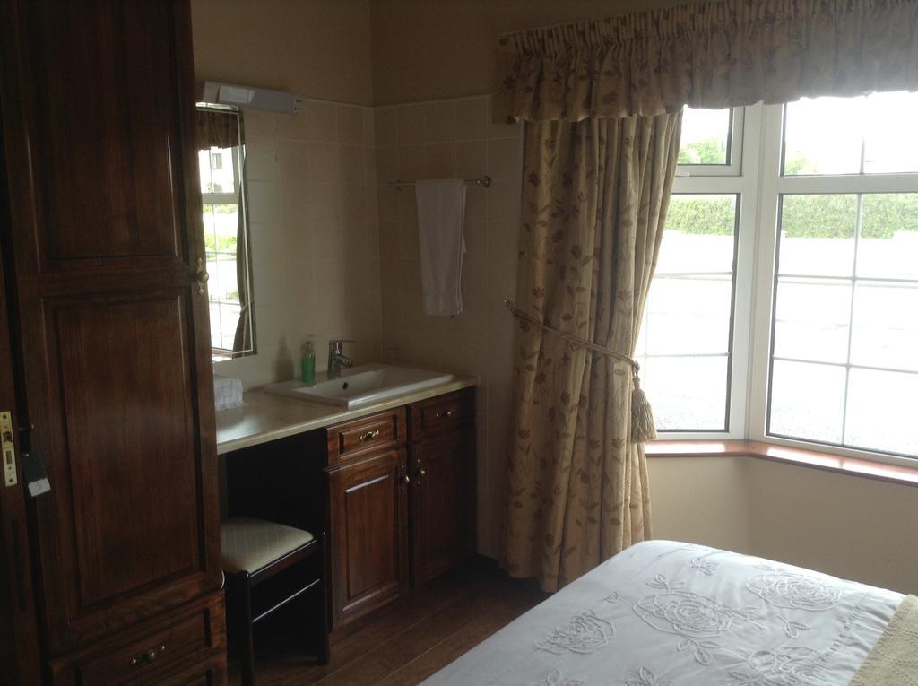 Hillcrest View Bed & Breakfast Kilrush Room photo